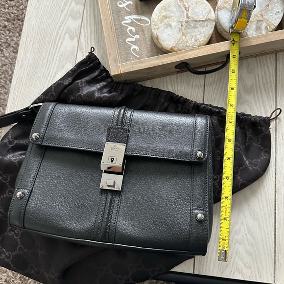 Gucci clutch with wristlet strap - Picture 10 of 15